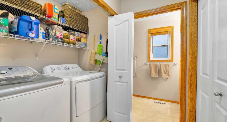 132 Saddletree Close, Calgary, Alberta T3J 5J1, 3 Bedrooms Bedrooms, ,3 BathroomsBathrooms,Residential,For Sale,Saddletree,A2278465