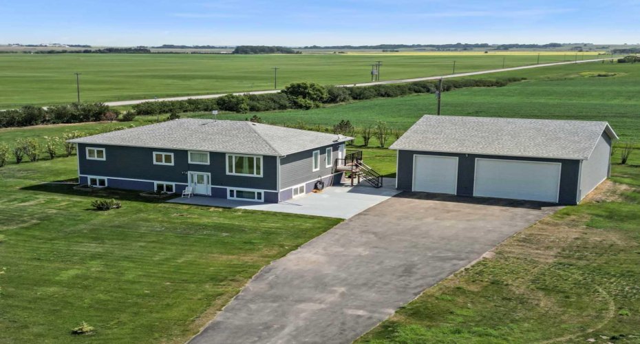 243077 Range Road 255, Rural Wheatland County, Alberta T1P 0H9, 5 Bedrooms Bedrooms, ,3 BathroomsBathrooms,Residential,For Sale,Range Road 255,A2280277