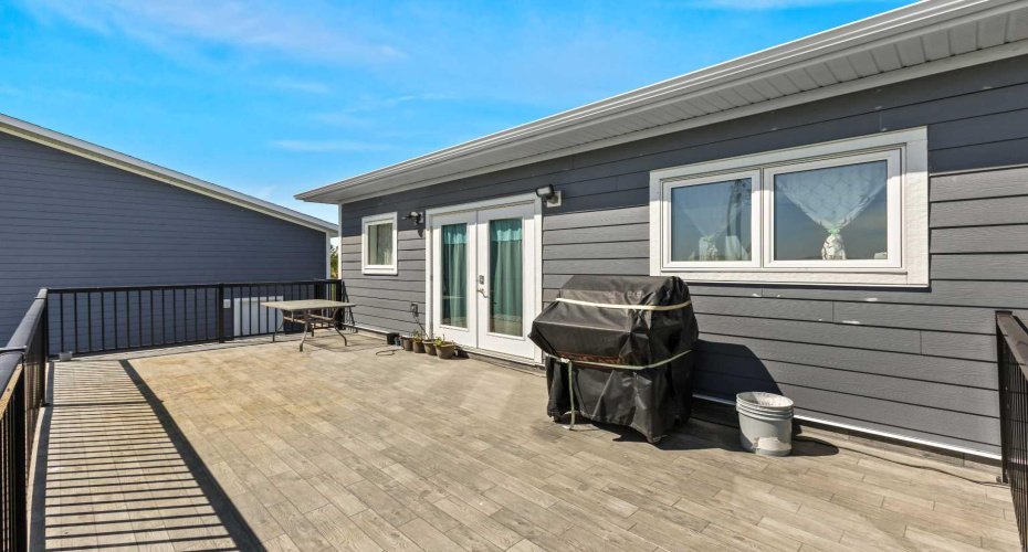 243077 Range Road 255, Rural Wheatland County, Alberta T1P 0H9, 5 Bedrooms Bedrooms, ,3 BathroomsBathrooms,Residential,For Sale,Range Road 255,A2280277