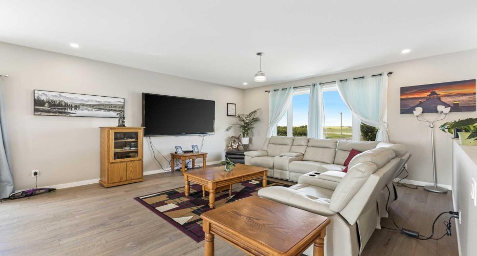 243077 Range Road 255, Rural Wheatland County, Alberta T1P 0H9, 5 Bedrooms Bedrooms, ,3 BathroomsBathrooms,Residential,For Sale,Range Road 255,A2280277