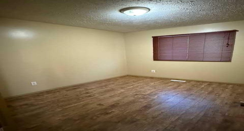 10323 98 Avenue, High Level, Alberta T0H 1Z0, 4 Bedrooms Bedrooms, ,3 BathroomsBathrooms,Residential,For Sale,98,A2275053