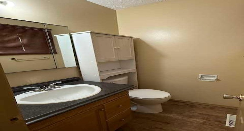 10323 98 Avenue, High Level, Alberta T0H 1Z0, 4 Bedrooms Bedrooms, ,3 BathroomsBathrooms,Residential,For Sale,98,A2275053