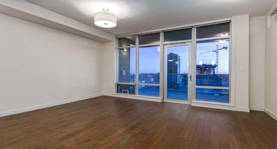 530 12 Avenue, Calgary, Alberta T2R0B1, 1 Bedroom Bedrooms, ,2 BathroomsBathrooms,Residential,For Sale,12,A2278918