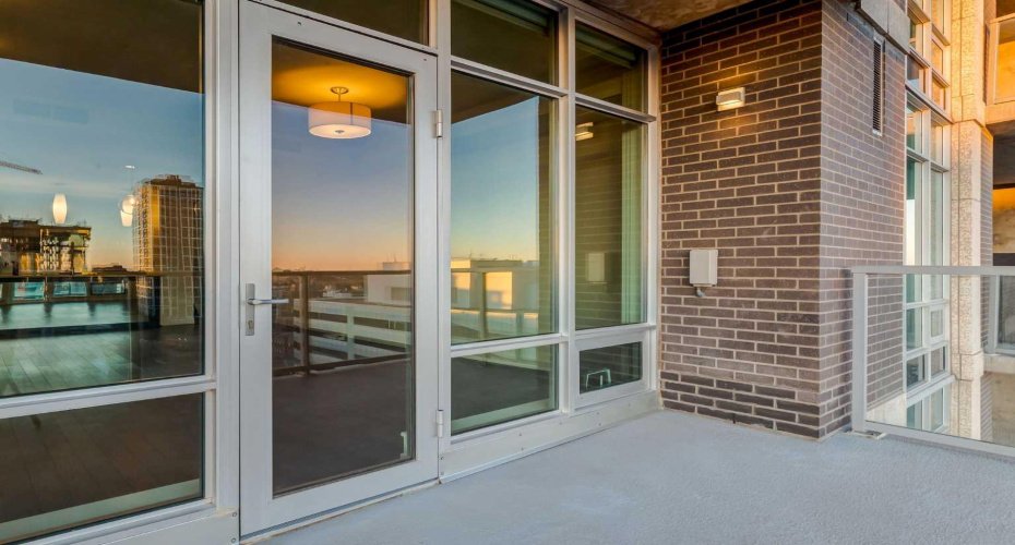 530 12 Avenue, Calgary, Alberta T2R0B1, 1 Bedroom Bedrooms, ,2 BathroomsBathrooms,Residential,For Sale,12,A2278918