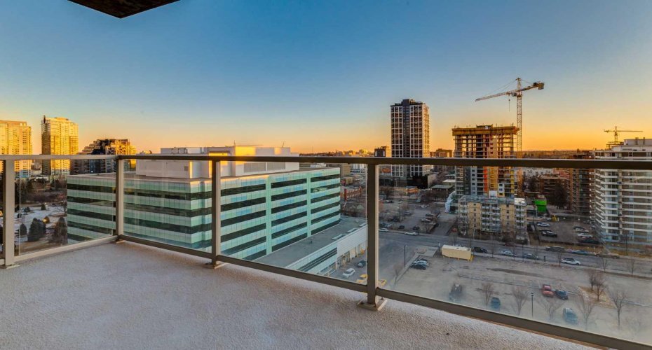 530 12 Avenue, Calgary, Alberta T2R0B1, 1 Bedroom Bedrooms, ,2 BathroomsBathrooms,Residential,For Sale,12,A2278918