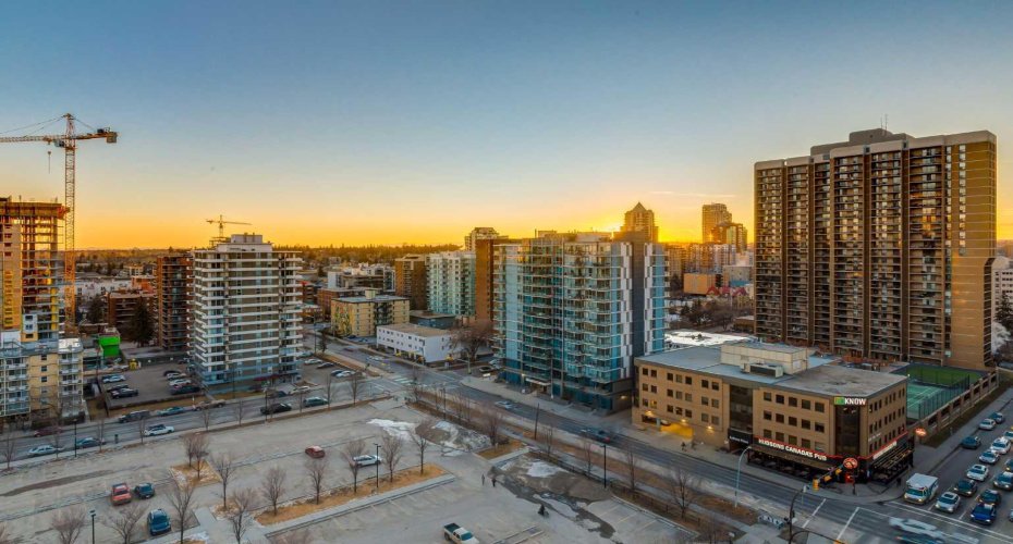 530 12 Avenue, Calgary, Alberta T2R0B1, 1 Bedroom Bedrooms, ,2 BathroomsBathrooms,Residential,For Sale,12,A2278918