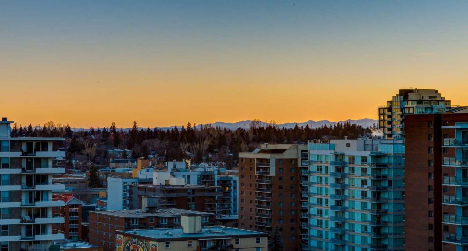 530 12 Avenue, Calgary, Alberta T2R0B1, 1 Bedroom Bedrooms, ,2 BathroomsBathrooms,Residential,For Sale,12,A2278918