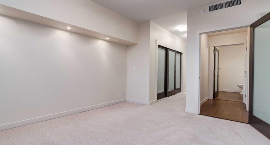 530 12 Avenue, Calgary, Alberta T2R0B1, 1 Bedroom Bedrooms, ,2 BathroomsBathrooms,Residential,For Sale,12,A2278918