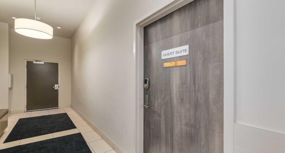 530 12 Avenue, Calgary, Alberta T2R0B1, 1 Bedroom Bedrooms, ,2 BathroomsBathrooms,Residential,For Sale,12,A2278918