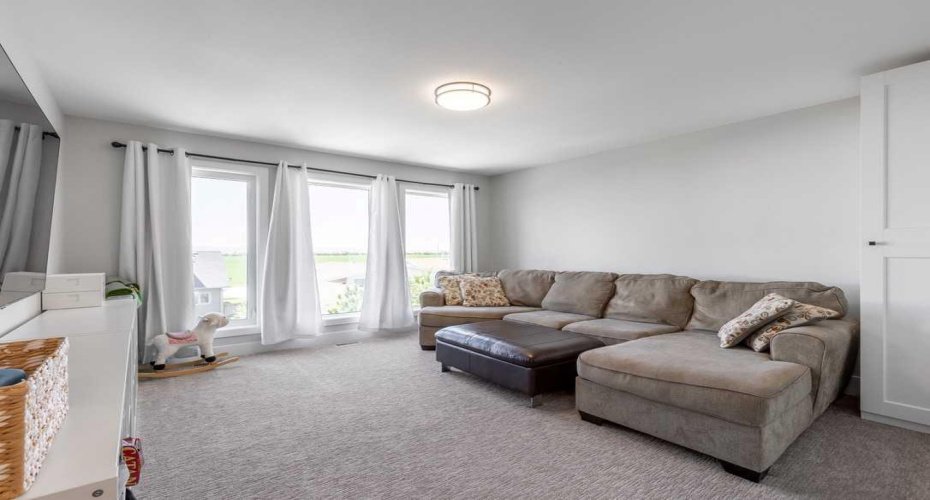 4889 7th Street, Claresholm, Alberta T0L 0T0, 3 Bedrooms Bedrooms, ,3 BathroomsBathrooms,Residential,For Sale,7th,A2280289