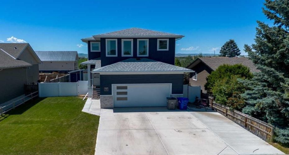 4889 7th Street, Claresholm, Alberta T0L 0T0, 3 Bedrooms Bedrooms, ,3 BathroomsBathrooms,Residential,For Sale,7th,A2280289