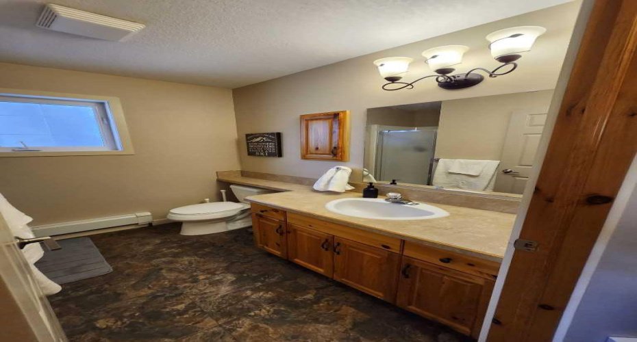 22 Westcastle Loop, Rural Pincher Creek No. 9, M.D. of, Alberta T0K 1W0, 4 Bedrooms Bedrooms, ,3 BathroomsBathrooms,Residential,For Sale,Westcastle,A2280409