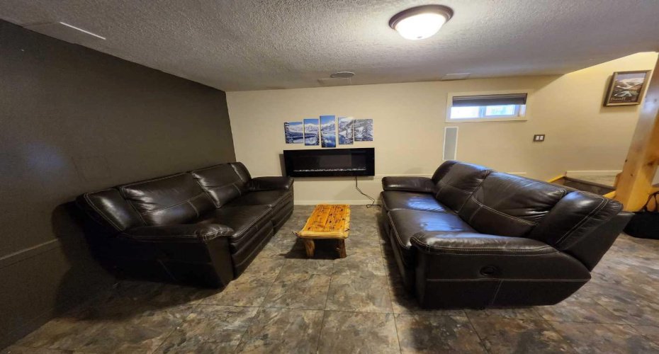 22 Westcastle Loop, Rural Pincher Creek No. 9, M.D. of, Alberta T0K 1W0, 4 Bedrooms Bedrooms, ,3 BathroomsBathrooms,Residential,For Sale,Westcastle,A2280409
