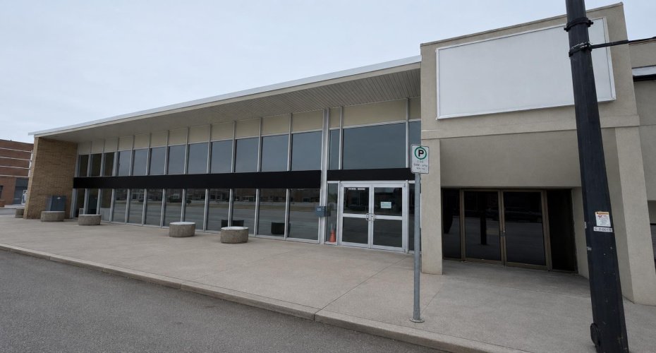 5026 50 Street, Lloydminster, Alberta T9V1P3, ,Commercial,For Lease,50,A2280669