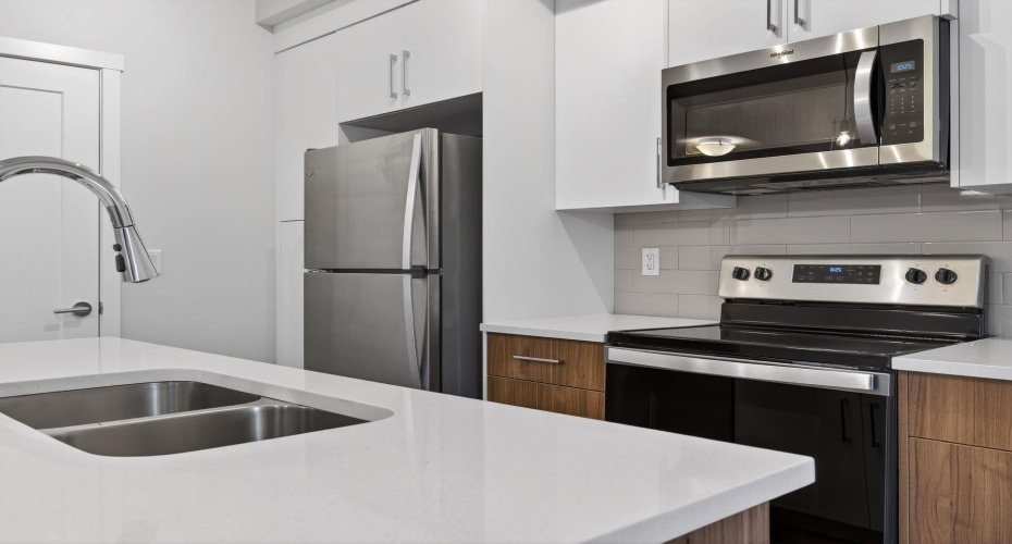 400 belmont Street, Calgary, Alberta T2X4C1, 2 Bedrooms Bedrooms, ,2 BathroomsBathrooms,Residential,For Sale,belmont,A2280708