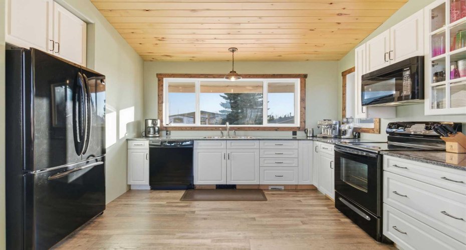 619 Lakeside Drive, Rural Vulcan County, Alberta T0B2R0, 1 Bedroom Bedrooms, ,2 BathroomsBathrooms,Residential,For Sale,Lakeside,A2280128