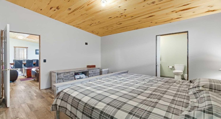 619 Lakeside Drive, Rural Vulcan County, Alberta T0B2R0, 1 Bedroom Bedrooms, ,2 BathroomsBathrooms,Residential,For Sale,Lakeside,A2280128