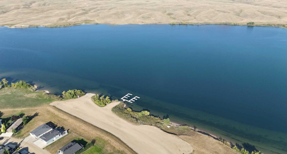 619 Lakeside Drive, Rural Vulcan County, Alberta T0B2R0, 1 Bedroom Bedrooms, ,2 BathroomsBathrooms,Residential,For Sale,Lakeside,A2280128