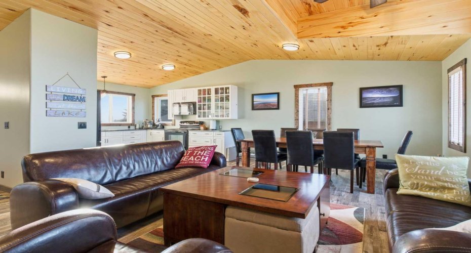 619 Lakeside Drive, Rural Vulcan County, Alberta T0B2R0, 1 Bedroom Bedrooms, ,2 BathroomsBathrooms,Residential,For Sale,Lakeside,A2280128