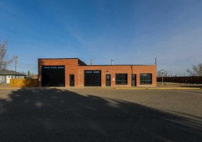 111 4 Avenue, Warner, Alberta T0K 2L0, ,Commercial,For Sale,4,A2280533