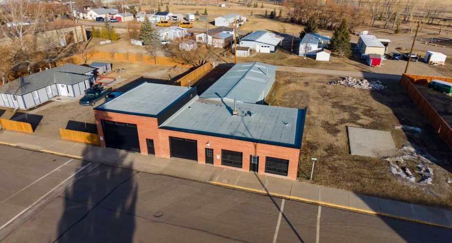 111 4 Avenue, Warner, Alberta T0K 2L0, ,Commercial,For Sale,4,A2280533
