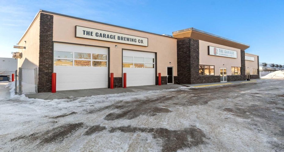 5015 50 Avenue, Whitecourt, Alberta T7S 1V4, ,Commercial,For Sale,50,A2280576