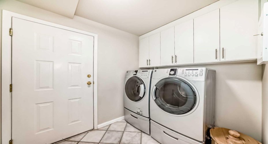 Laundry/ mudroom