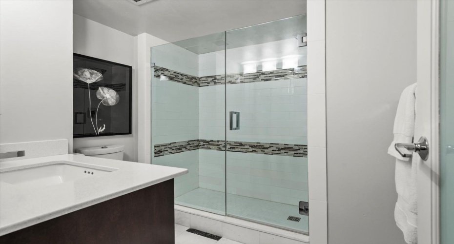 1001 14 Avenue, Calgary, Alberta T2R 1L2, 2 Bedrooms Bedrooms, ,2 BathroomsBathrooms,Residential,For Sale,14,A2281108
