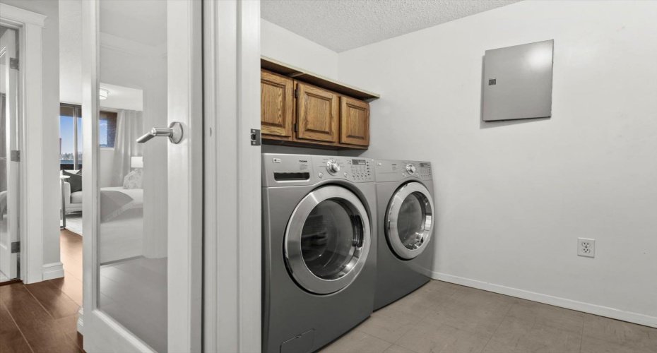 1001 14 Avenue, Calgary, Alberta T2R 1L2, 2 Bedrooms Bedrooms, ,2 BathroomsBathrooms,Residential,For Sale,14,A2281108