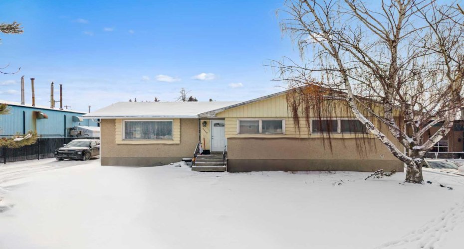 5505, 5509, 5513, 5517 46 Street, Olds, Alberta T4H 1H5, ,Commercial,For Sale,46,A2281010
