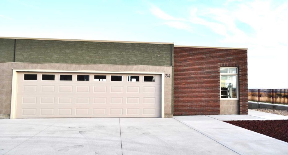 34 Palisades Way, Medicine Hat, Alberta T1C 2B4, 2 Bedrooms Bedrooms, ,2 BathroomsBathrooms,Residential,For Sale,Palisades,A2281039