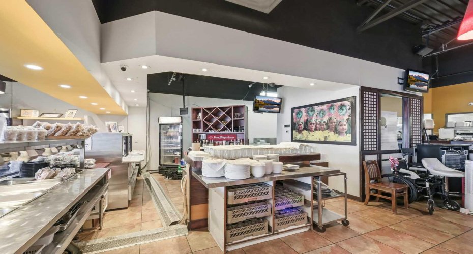 Calgary, Alberta, ,Commercial,For Sale,A2281338