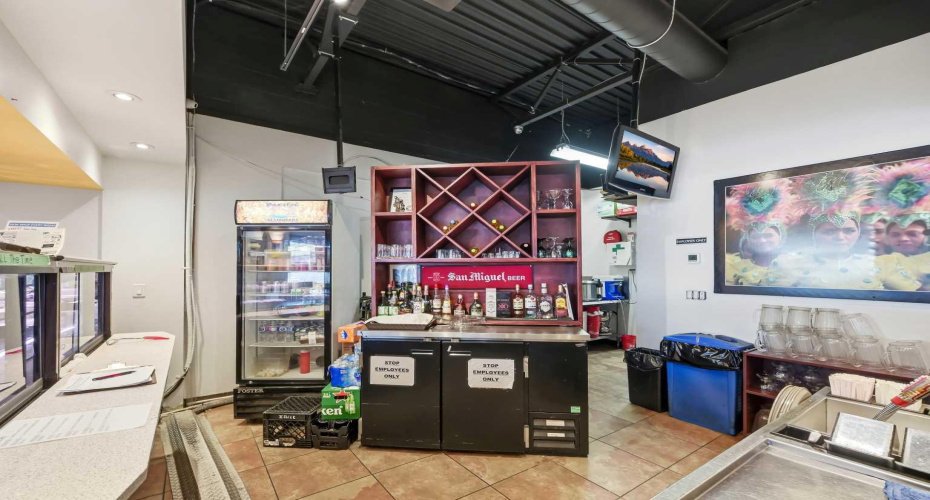 Calgary, Alberta, ,Commercial,For Sale,A2281338