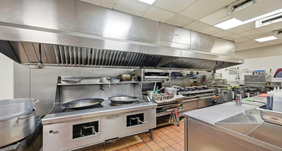 Calgary, Alberta, ,Commercial,For Sale,A2281338