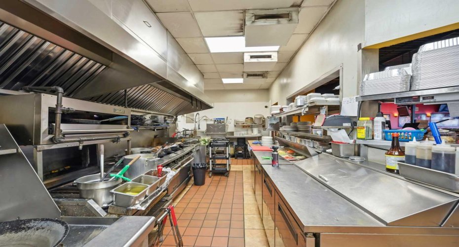 Calgary, Alberta, ,Commercial,For Sale,A2281338