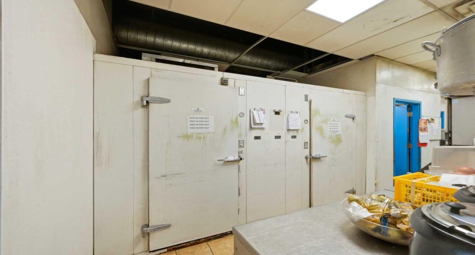 Calgary, Alberta, ,Commercial,For Sale,A2281338