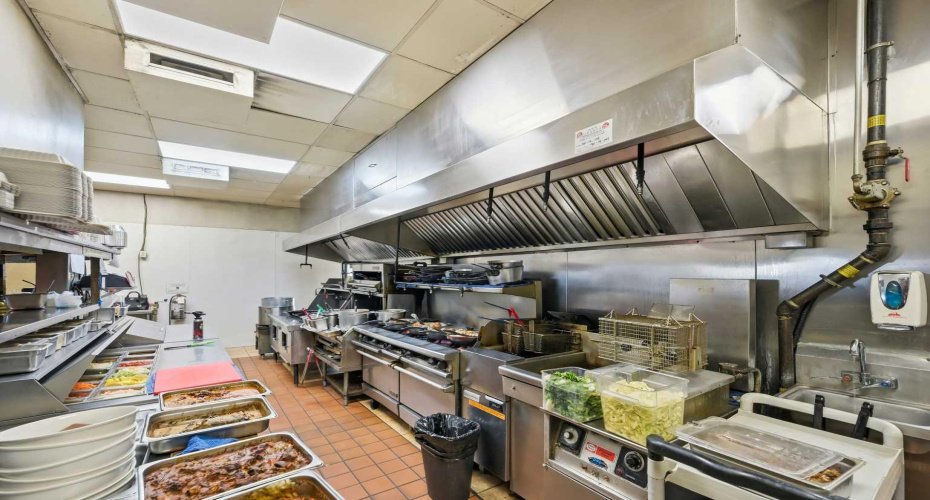 Calgary, Alberta, ,Commercial,For Sale,A2281338