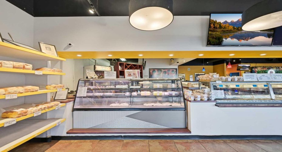 Calgary, Alberta, ,Commercial,For Sale,A2281338