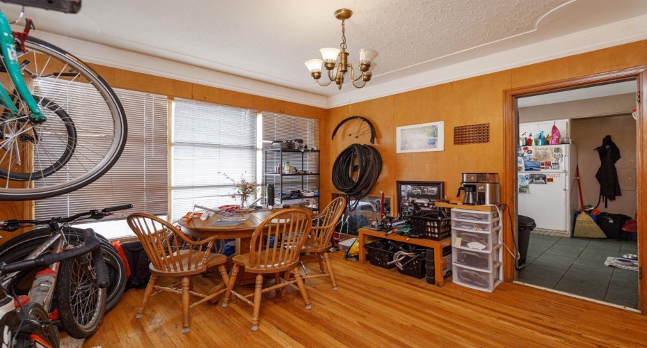 2824 Parkdale Boulevard, Calgary, Alberta t2n 3s8, 3 Bedrooms Bedrooms, ,2 BathroomsBathrooms,Residential,For Sale,Parkdale,A2281394