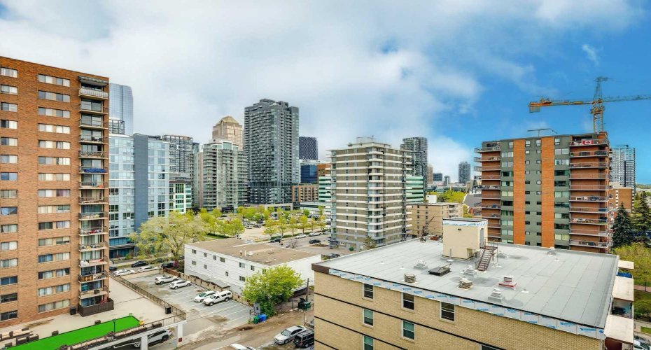 626 14 Avenue, Calgary, Alberta T2R 0X4, 2 Bedrooms Bedrooms, ,2 BathroomsBathrooms,Residential,For Sale,14,A2277160