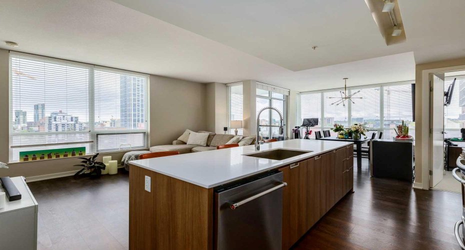 626 14 Avenue, Calgary, Alberta T2R 0X4, 2 Bedrooms Bedrooms, ,2 BathroomsBathrooms,Residential,For Sale,14,A2277160