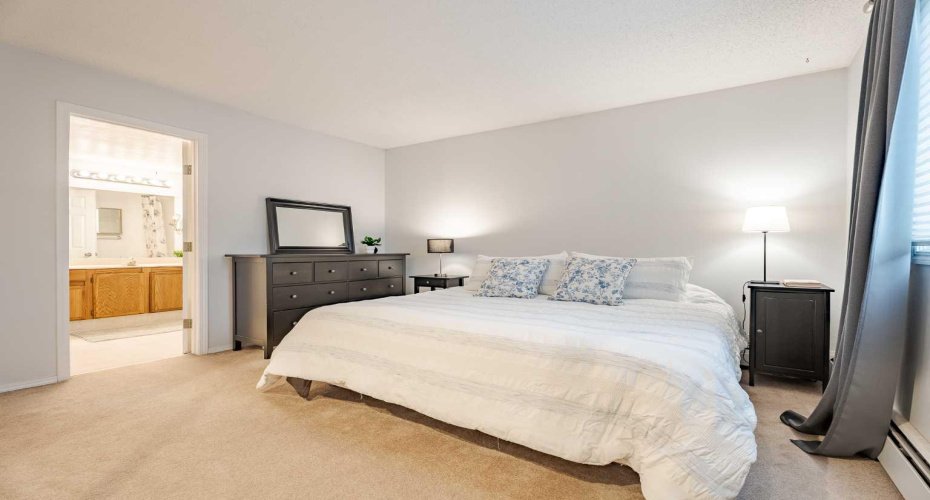 3402 Parkdale Boulevard, Calgary, Alberta T2N 3T4, 2 Bedrooms Bedrooms, ,1 BathroomBathrooms,Residential,For Sale,Parkdale,A2278235