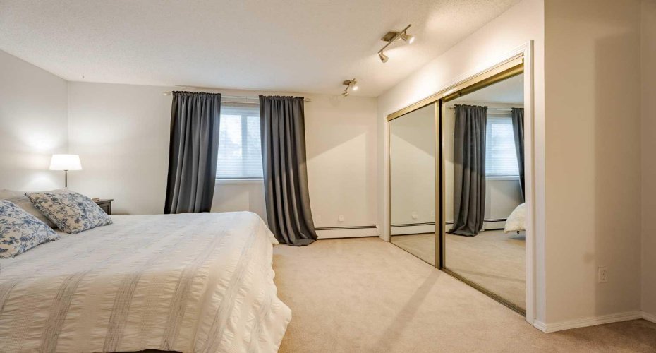 3402 Parkdale Boulevard, Calgary, Alberta T2N 3T4, 2 Bedrooms Bedrooms, ,1 BathroomBathrooms,Residential,For Sale,Parkdale,A2278235