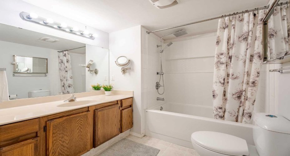 3402 Parkdale Boulevard, Calgary, Alberta T2N 3T4, 2 Bedrooms Bedrooms, ,1 BathroomBathrooms,Residential,For Sale,Parkdale,A2278235