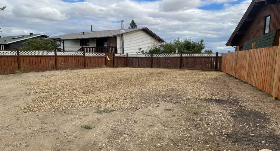 4516 45 Street, Rycroft, Alberta T0H 3A0, 3 Bedrooms Bedrooms, ,2 BathroomsBathrooms,Residential,For Sale,45,A2280891