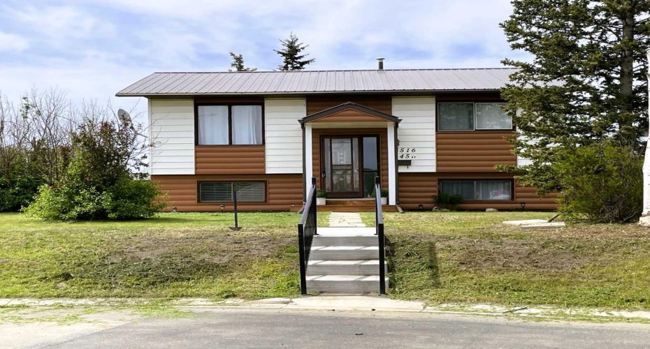 4516 45 Street, Rycroft, Alberta T0H 3A0, 3 Bedrooms Bedrooms, ,2 BathroomsBathrooms,Residential,For Sale,45,A2280891