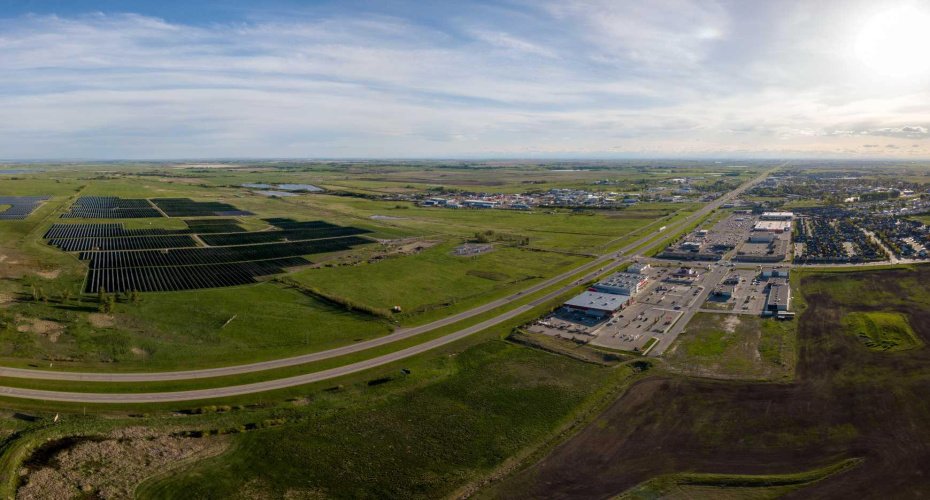 1 highway 1, Strathmore, Alberta T1P 1K1, ,Commercial,For Sale,highway 1,A2281170