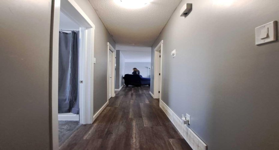 103 1st Street, Marwayne, Alberta T0B2X0, 3 Bedrooms Bedrooms, ,1 BathroomBathrooms,Residential,For Sale,1st,A2280524