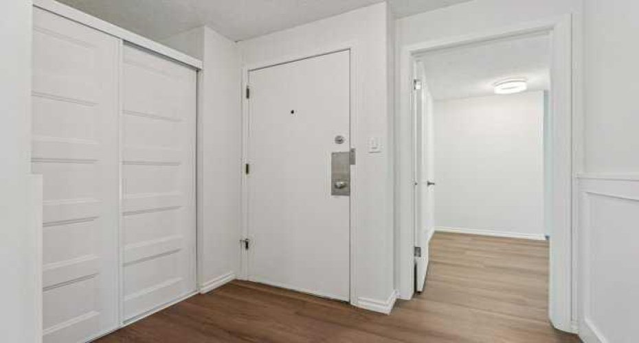 1311 15 Avenue, Calgary, Alberta T3C 0X8, 2 Bedrooms Bedrooms, ,2 BathroomsBathrooms,Residential,For Sale,15,A2276783