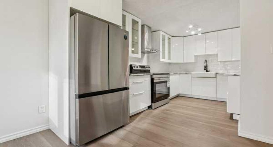 1311 15 Avenue, Calgary, Alberta T3C 0X8, 2 Bedrooms Bedrooms, ,2 BathroomsBathrooms,Residential,For Sale,15,A2276783